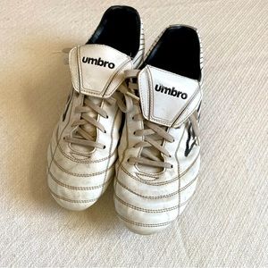 Men’s Umbro Soccer Cleats